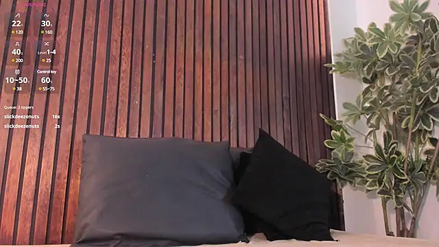 Snapshot of Jennmiiller_ chatting on 01.31.25 Jennmiiller online show from 01.31.25