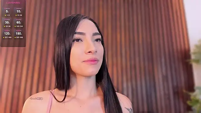 Snapshot of Jennmiiller_ chatting on 02.19.25 Jennmiiller online show from 02.19.25