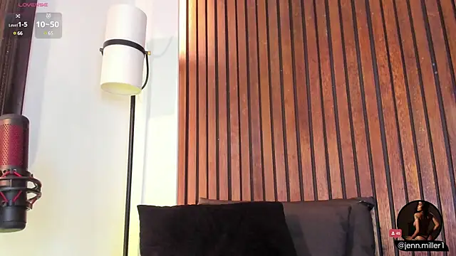 Snapshot of Jennmiiller_ chatting on 03.07.25 Jennmiiller online show from 03.07.25