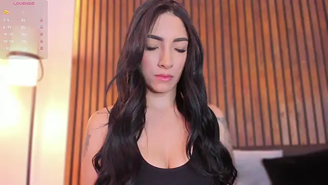 Snapshot of Jennmiiller_ chatting on 03.20.25 Jennmiiller online show from 03.20.25