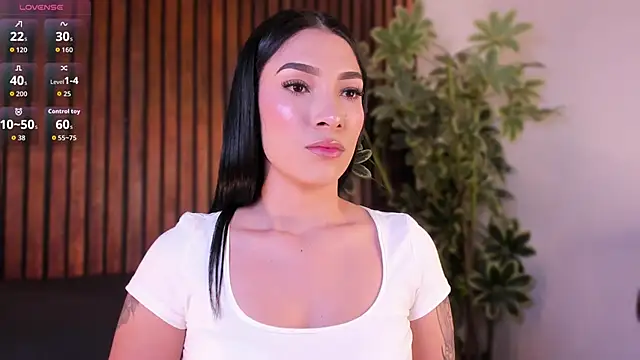 Snapshot of Jennmiiller_ chatting on 11.07.25 Jennmiiller online show from 11.07.25