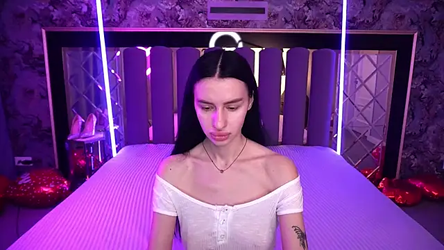 Snow WhiteeeX online show from 02.16.26