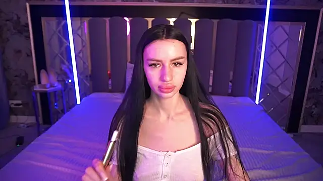 Snow WhiteeeX online show from 03.08.26