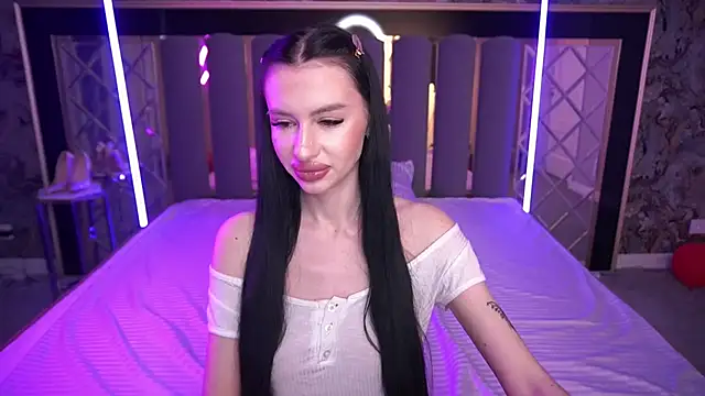 Snow WhiteeeX online show from 03.21.26