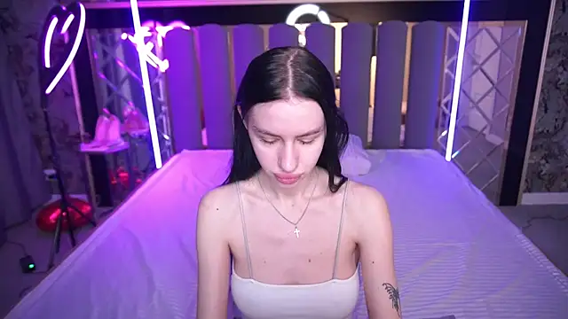 Snow WhiteeeX online show from 04.11.26