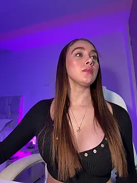 Lanataylor- online show from 02.16.25