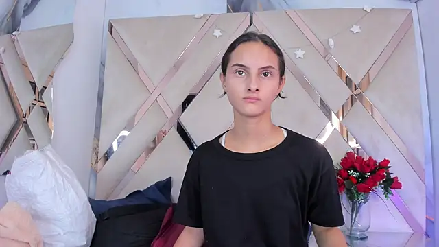 Snapshot of ninaht chatting on 11.20.25 ninaht online show from 11.20.25