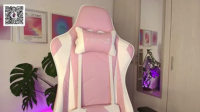 Liujunne2 online show from 09.10.25