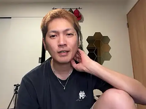 Snapshot of kensnb chatting on 09.30.25 kensnb online show from 09.30.25