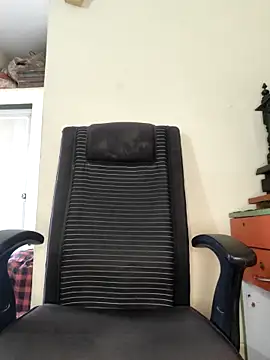 Mr Handsome hunk online show from 10.09.25