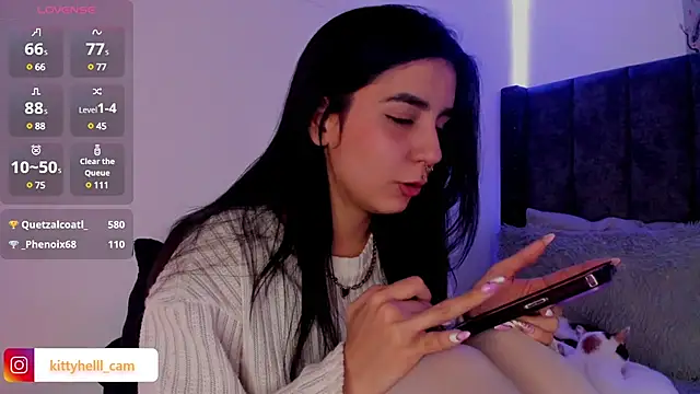 Snapshot of Alice_woodville chatting on 02.28.25 Alice woodville online show from 02.28.25