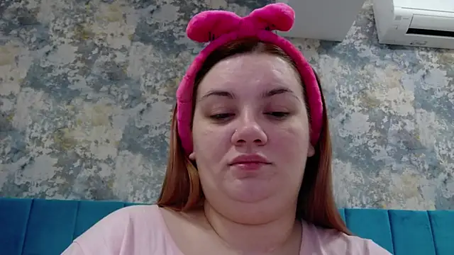 Snapshot of MelanieBrownn chatting on 01.14.25 MelanieBrownn online show from 01.14.25