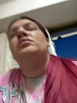 Snapshot of MelanieBrownn chatting on 03.12.25 MelanieBrownn online show from 03.12.25