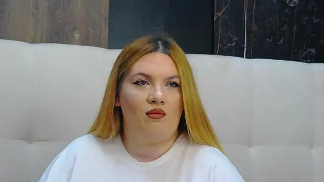 MelanieBrownn online show from 11.12.25