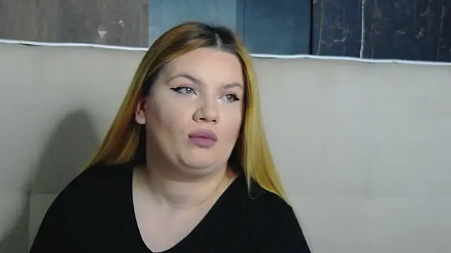 MelanieBrownn online show from 12.02.25