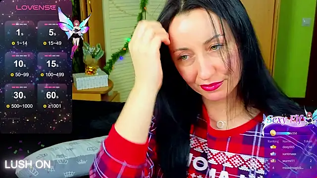 Snapshot of Roxyy_Star chatting on 12.25.24 Roxyy Star online show from 12.25.24