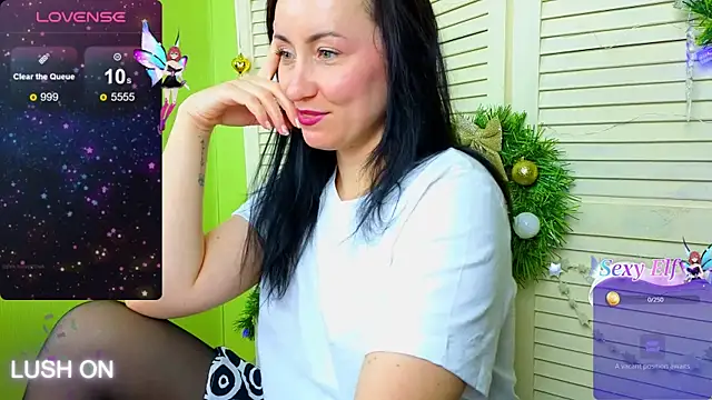 Snapshot of Roxyy_Star chatting on 01.17.25 Roxyy Star online show from 01.17.25