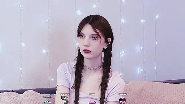 KimWilli online show from 01.28.25