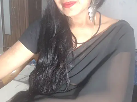 Snapshot of Indianstreamm chatting on 02.19.25 Indianstreamm online show from 02.19.25