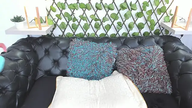 MARGOT WHISPER online show from 02.03.25