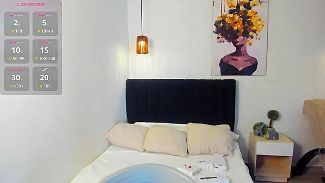 Snapshot of Scarlett__bell chatting on 10.06.25 Scarlett bell online show from 10.06.25