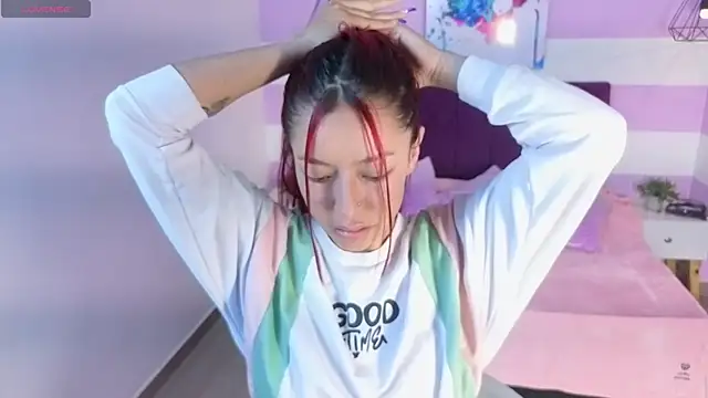 Snapshot of Scarlett__bell chatting on 11.24.25 Scarlett bell online show from 11.24.25