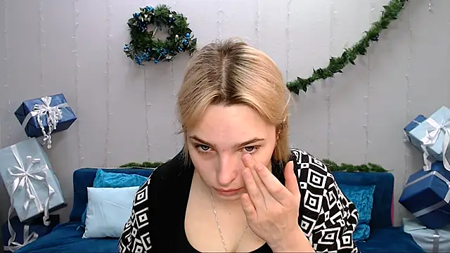 Snapshot of tendermeow chatting on 12.15.24 tendermeow online show from 12.15.24