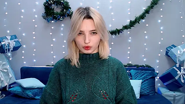 Snapshot of tendermeow chatting on 12.26.24 tendermeow online show from 12.26.24