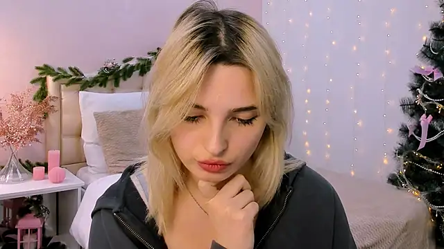 Snapshot of tendermeow chatting on 01.20.25 tendermeow online show from 01.20.25