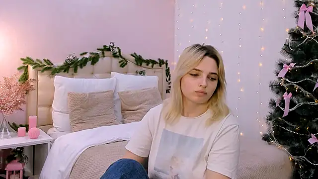 Snapshot of tendermeow chatting on 01.24.25 tendermeow online show from 01.24.25