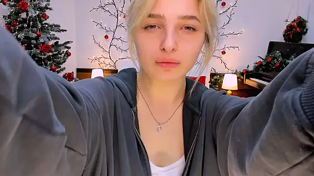 Snapshot of tendermeow chatting on 01.26.25 tendermeow online show from 01.26.25