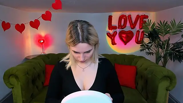 Snapshot of tendermeow chatting on 02.11.25 tendermeow online show from 02.11.25