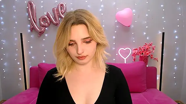 Snapshot of tendermeow chatting on 02.12.25 tendermeow online show from 02.12.25