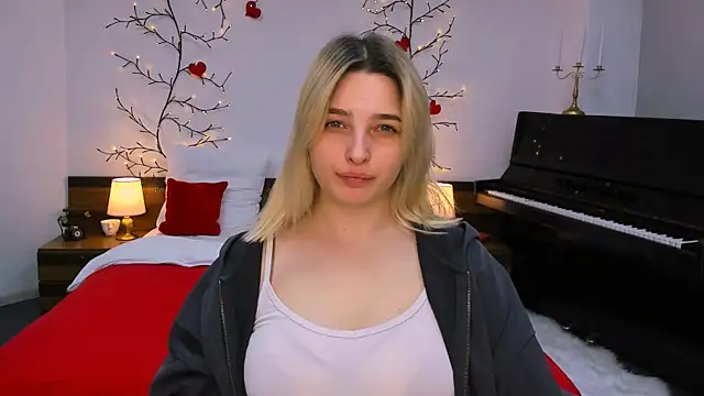 Snapshot of tendermeow chatting on 03.03.25 tendermeow online show from 03.03.25