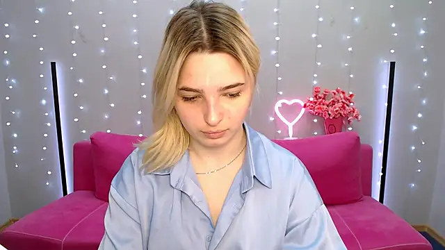 Snapshot of tendermeow chatting on 03.12.25 tendermeow online show from 03.12.25