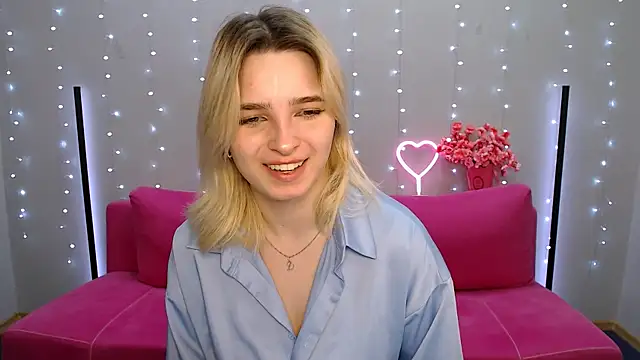 Snapshot of tendermeow chatting on 03.12.25 tendermeow online show from 03.12.25