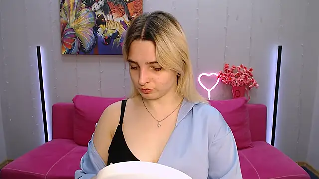 Snapshot of tendermeow chatting on 03.22.25 tendermeow online show from 03.22.25