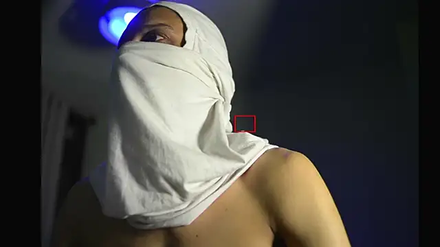 Snapshot of villanocat chatting on 11.13.25 villanocat online show from 11.13.25