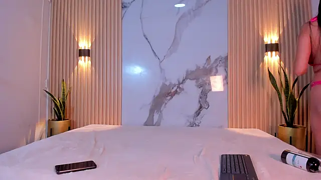 valentina lux online show from 12.27.24