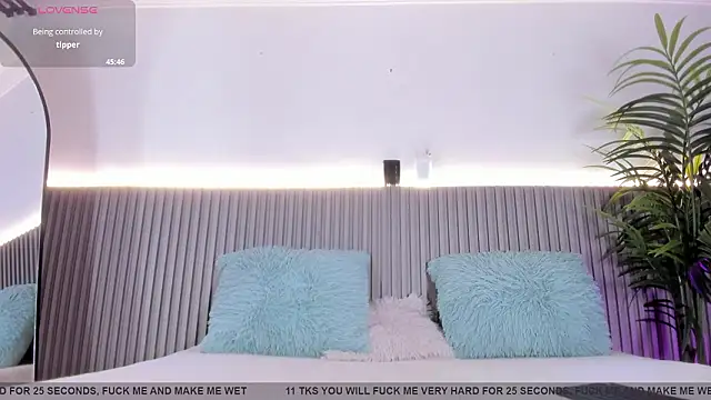 valentina lux online show from 03.07.26