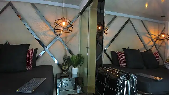 Liah Grey8 online show from 02.22.26