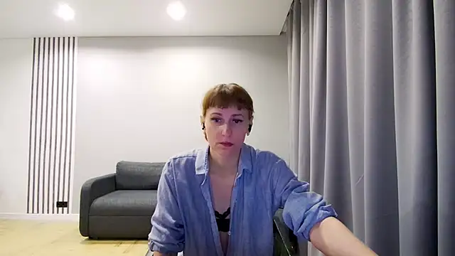 Snapshot of Daniella_Lorente chatting on 12.24.24 Daniella Lorente online show from 12.24.24