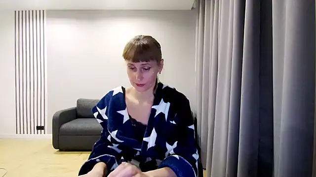 Snapshot of Daniella_Lorente chatting on 12.28.24 Daniella Lorente online show from 12.28.24