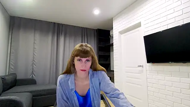 Snapshot of Daniella_Lorente chatting on 10.13.25 Daniella Lorente online show from 10.13.25