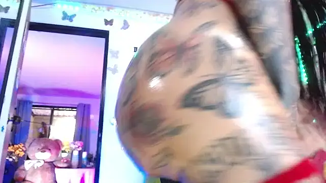 Snapshot of goddess_BigassCock chatting on 02.19.26 goddess BigassCock online show from 02.19.26