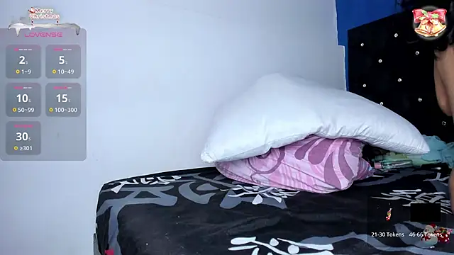 Snapshot of skinnycollins1 chatting on 10.02.25 skinnycollins1 online show from 10.02.25