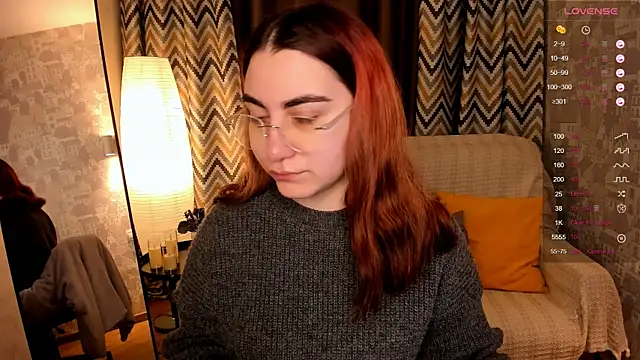 Snapshot of hannacheekss_ chatting on 11.06.25 hannacheekss online show from 11.06.25