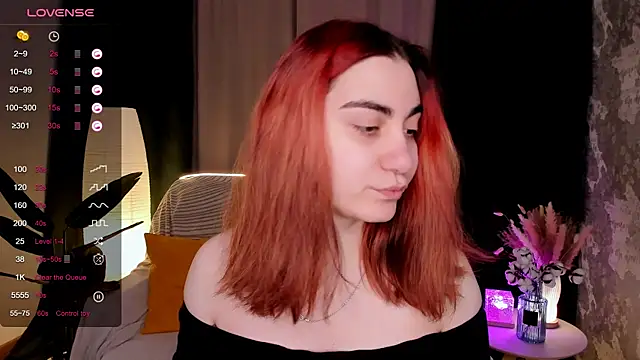 hannacheekss  online show from 02.12.26