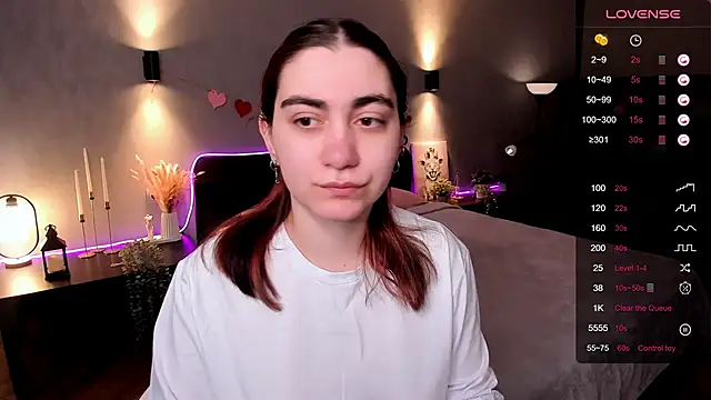 hannacheekss  online show from 04.03.26