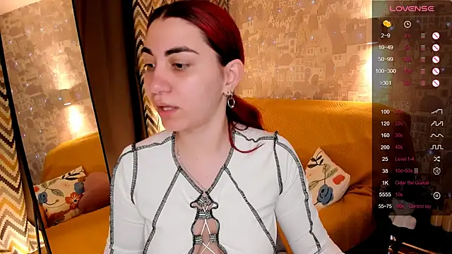 Snapshot of hannacheekss_ chatting on 06.26.26 hannacheekss online show from 06.26.26